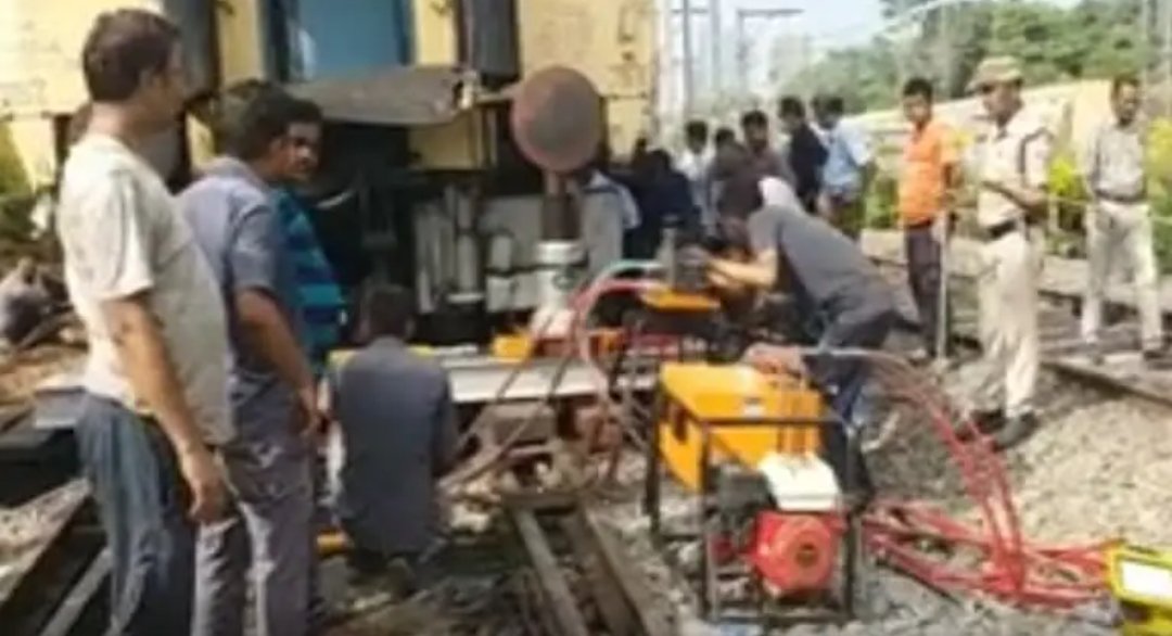 मध्य रेलवे का फास्ट ट्रैक अब भी बंद