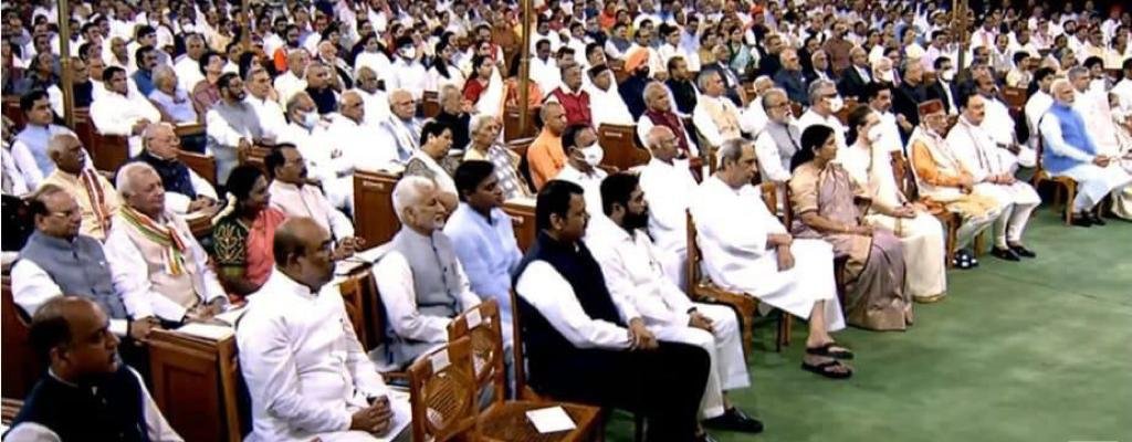 देश की राजनीति में देवेंद्र फडणवीस का बढ़ता कद