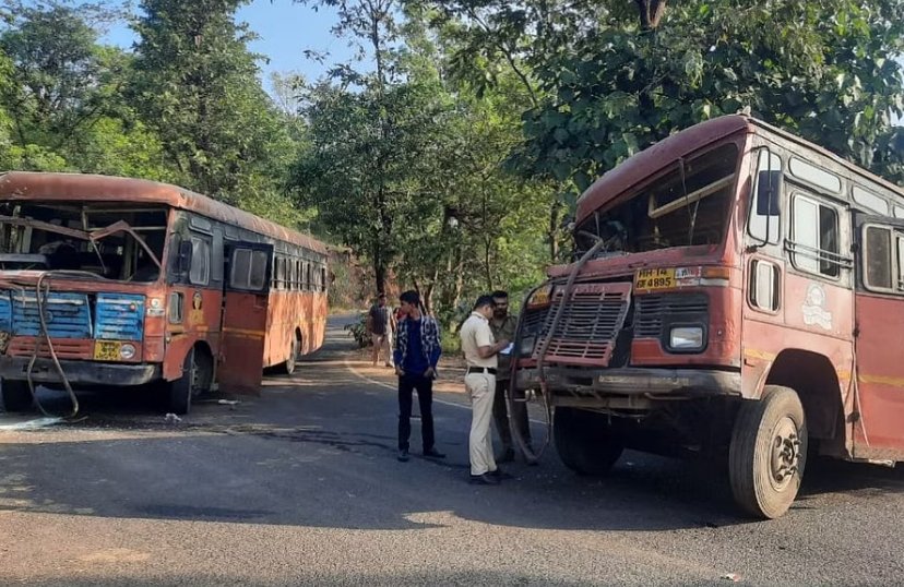 पालघर के जव्हार में आमने सामने भिड़ी दो एसटी बस
