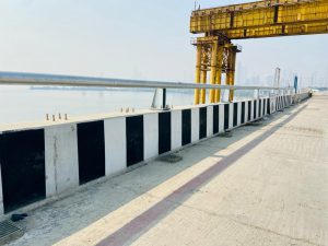 MTHL Crash Barrier