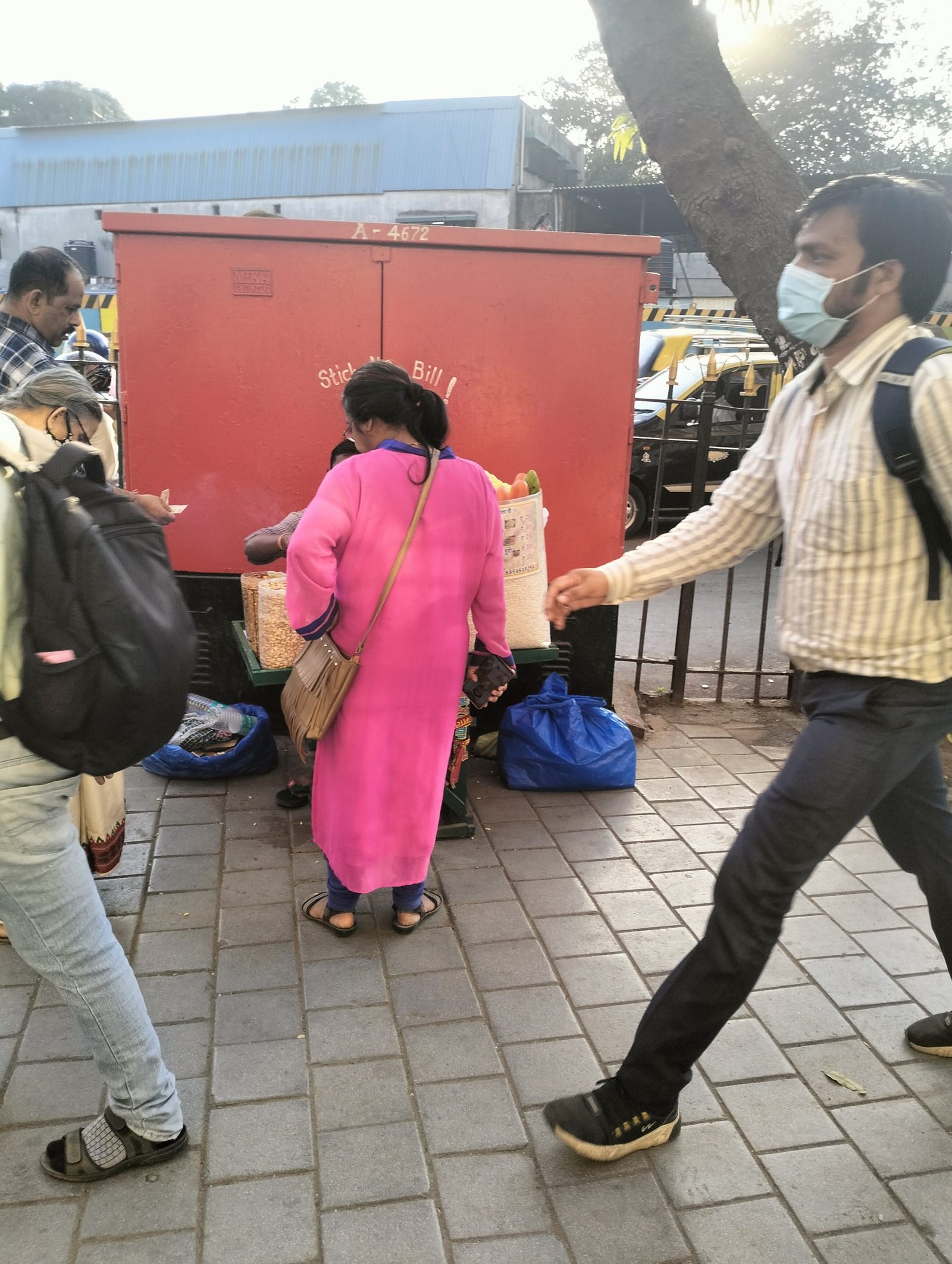 बीएमसी ने जारी किए कोरोना से संबंधित दिशानिर्देश, मास्क लगाना जरूरी, एयरपोर्ट पर होगा विदेशी यात्रियों की आरटीपीसीआर टेस्ट