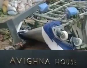 Avighna house lift trolley Collapse 