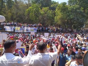 पत्रकार वारिशे की हत्या का विरोध 
