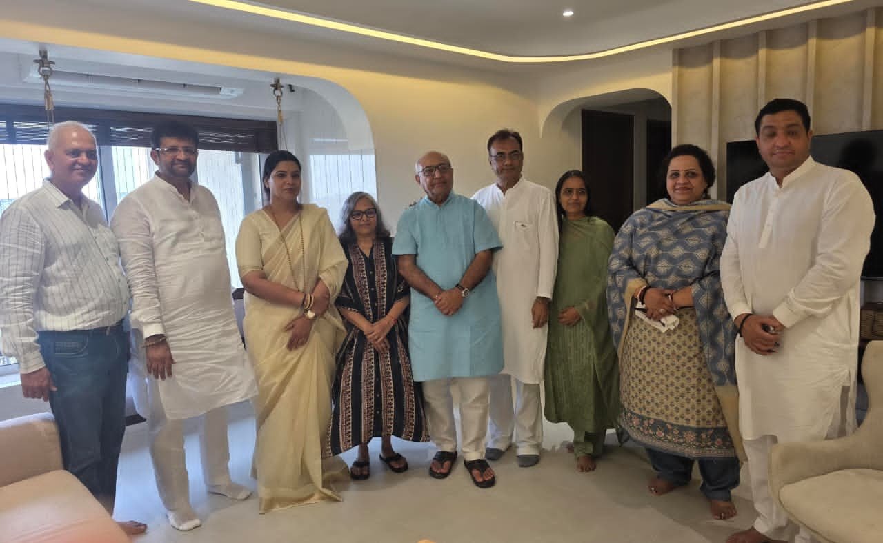 मेरा बेटा खून से लथपथ था, फिर भी उसने 180 लोगों को मरने नहीं दिया” – शूरवीर पायलट स्मित मच्छार के माता-पिता का छलका दर्द